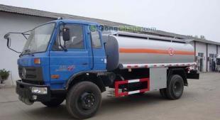 廠家直供 上海地區(qū)加油車(chē)、油罐車(chē)、運(yùn)油車(chē)采購(gòu)指南與價(jià)格解析